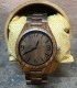 montre en bois de noyer et son bracelet en bois