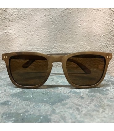 Lunettes en bois de Noyer polarisées et son coffret